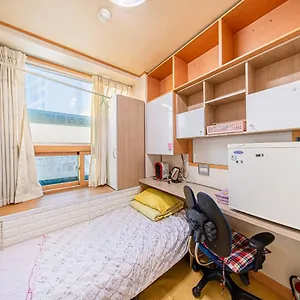  Hostel Dream Single House